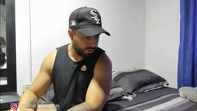 Snapshot of mikeblaree chatting on October 29, 3:14 pm mikeblaree online show from October 29, 3:14 pm