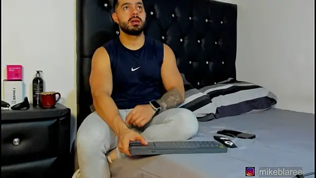 mikeblaree online show from March 18, 6:44 pm