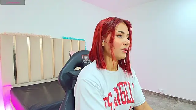 Snapshot of Gaby_tay1 chatting on March 10, 3:12 am Gaby tay1 online show from March 10, 3:12 am