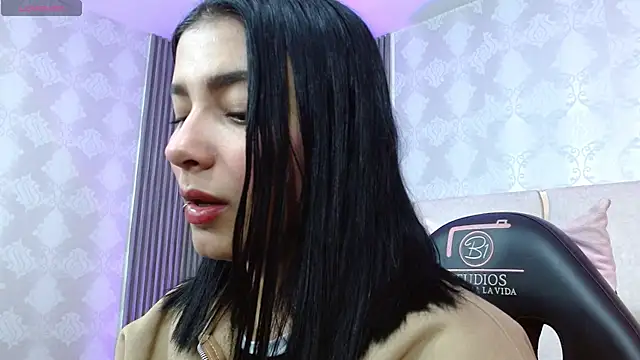 Snapshot of Gaby_tay1 chatting on October 12, 3:38 am Gaby tay1 online show from October 12, 3:38 am