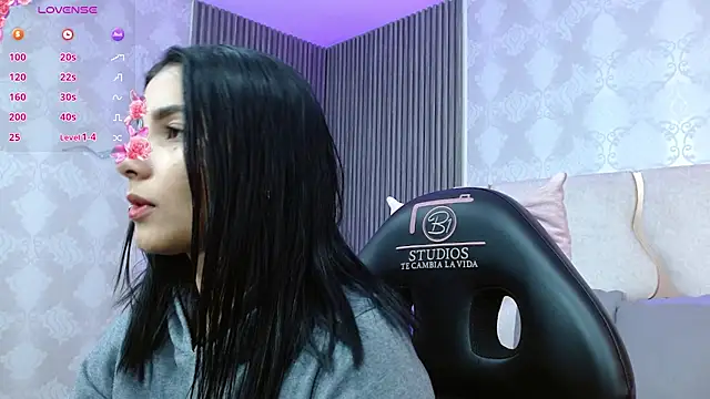 Snapshot of Gaby_tay1 chatting on October 13, 3:28 am Gaby tay1 online show from October 13, 3:28 am