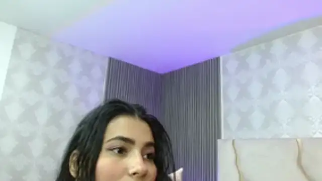 Snapshot of Gaby_tay1 chatting on October 21, 3:29 am Gaby tay1 online show from October 21, 3:29 am