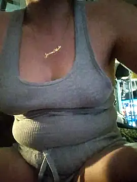 Snapshot of ShysluutGia chatting on September 19, 7:25 pm ShysluutGia online show from September 19, 7:25 pm