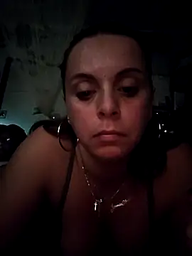 Snapshot of ShysluutGia chatting on October 31, 8:48 am ShysluutGia online show from October 31, 8:48 am