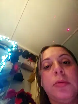 Snapshot of ShysluutGia chatting on November 19, 1:16 am ShysluutGia online show from November 19, 1:16 am