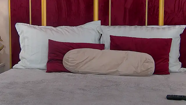 Snapshot of ChloeSins_ chatting on February 14, 8:10 am ChloeSins online show from February 14, 8:10 am