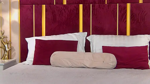 Snapshot of ChloeSins_ chatting on March 19, 8:45 am ChloeSins online show from March 19, 8:45 am