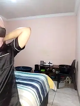 Snapshot of prettiechanti chatting on October 24, 8:05 pm prettiechanti online show from October 24, 8:05 pm