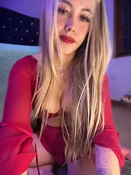 Snapshot of luciana_hunters chatting on May 13, 12:46 pm luciana hunters online show from May 13, 12:46 pm