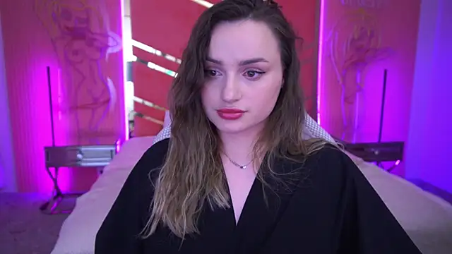 LindsieGreyy online show from March 22, 11:21 am