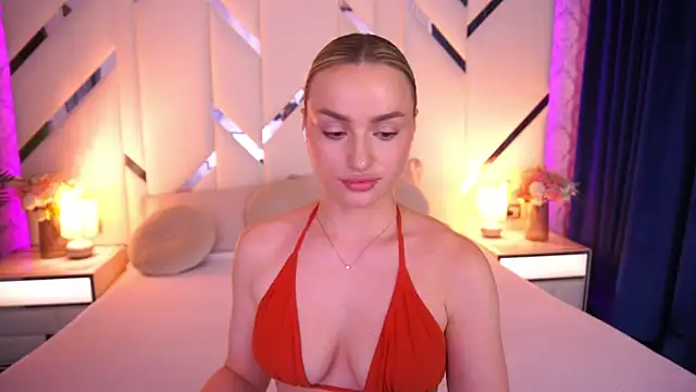 LindsieGreyy online show from June 12, 12:59 pm