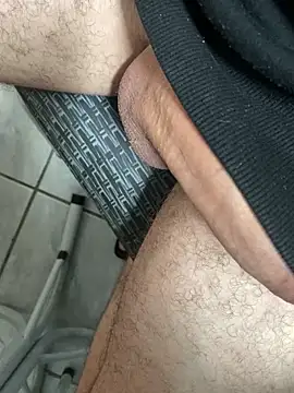 Snapshot of obranquinho21cm chatting on October 27, 11:36 am obranquinho21cm online show from October 27, 11:36 am