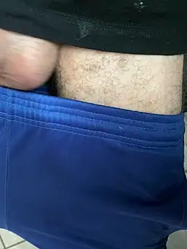 Snapshot of obranquinho21cm chatting on November 6, 10:05 am obranquinho21cm online show from November 6, 10:05 am