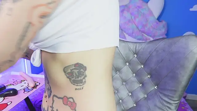 Snapshot of miss___angel chatting on October 15, 6:08 pm miss angel online show from October 15, 6:08 pm