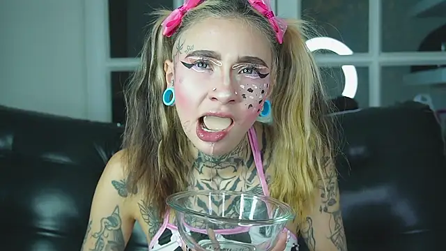 miss   angel online show from March 4, 10:32 am