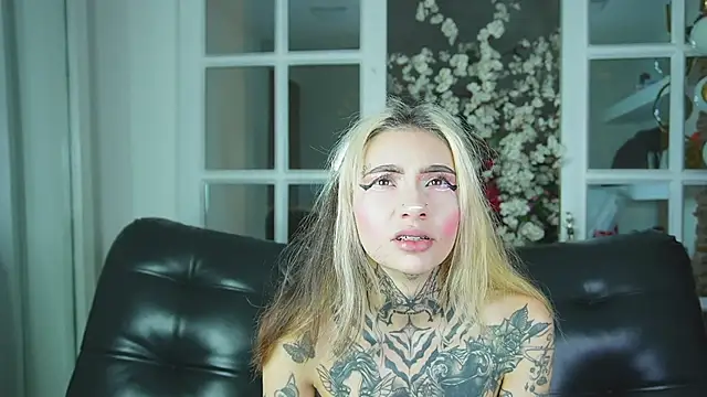 miss   angel online show from March 10, 11:04 am