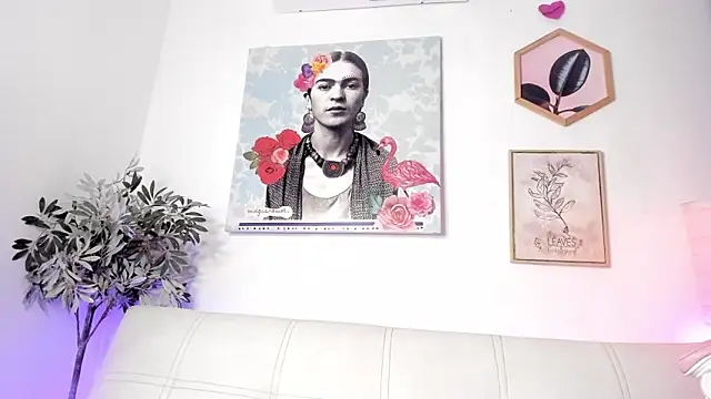 Dhalila  online show from February 28, 4:54 am