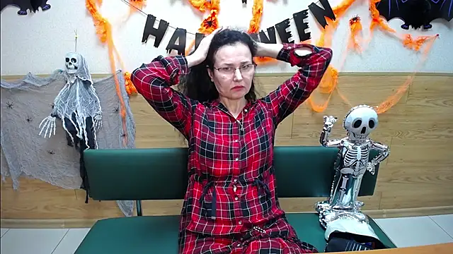 Miroslava Happi online show from October 31, 6:58 am