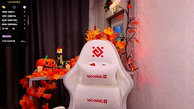 Hisoka akerley online show from October 25, 6:35 pm