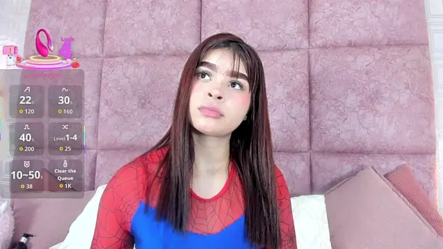 LilyRoxi online show from November 4, 9:25 pm