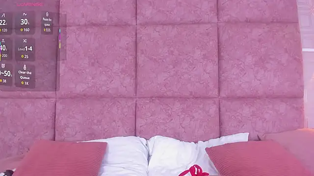 LilyRoxi online show from December 13, 9:53 pm