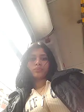 CHLOE ISABELL online show from February 17, 2:37 pm