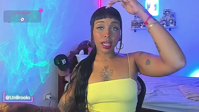 Annaa Brooks online show from November 30, 5:22 am