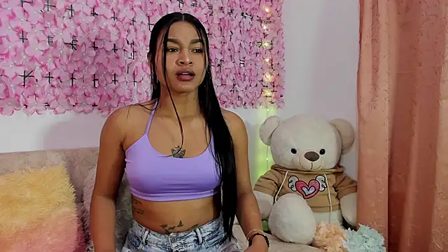 Lynda Bonnie online show from October 18, 11:44 am