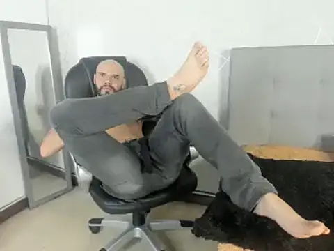 Luke Diaz7 online show from February 13, 11:26 pm