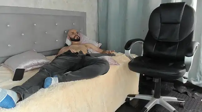 Luke Diaz7 online show from February 14, 3:00 am