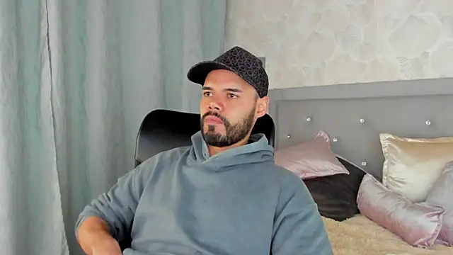 Luke Diaz7 online show from March 8, 1:06 am