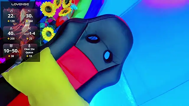 emelly horny  online show from October 16, 7:15 pm