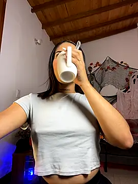 Maryybellax online show from October 20, 1:39 am