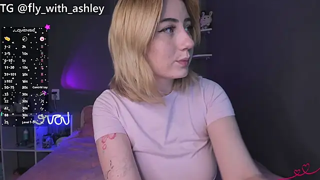 Snapshot of ashley_lovestory chatting on September 25, 6:17 am ashley lovestory online show from September 25, 6:17 am