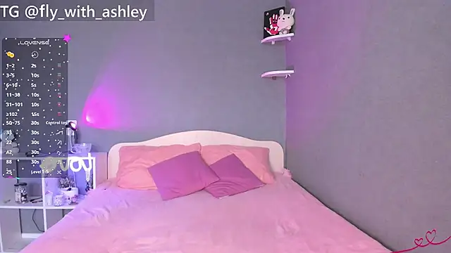 Snapshot of ashley_lovestory chatting on October 12, 5:28 am ashley lovestory online show from October 12, 5:28 am