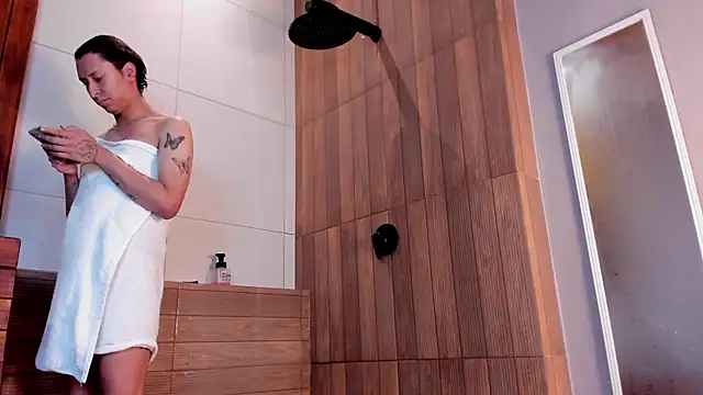 Georgina Palacios  online show from March 15, 11:50 pm