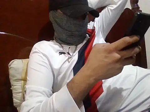 Snapshot of el_muchacho16 chatting on November 5, 4:40 pm el muchacho16 online show from November 5, 4:40 pm