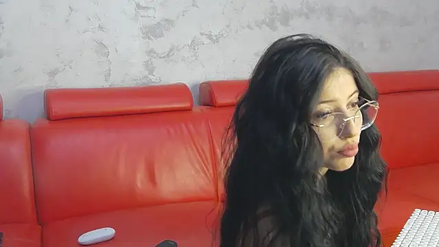 Snapshot of Foxy_Rosee chatting on December 5, 6:44 am Foxy Rosee online show from December 5, 6:44 am