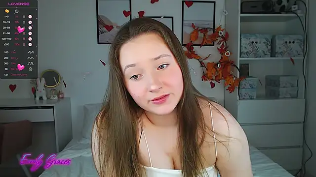 EmilyxxGraces online show from March 5, 1:31 am