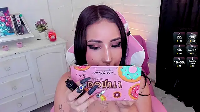 Snapshot of Nyx_Blackmoon chatting on September 29, 2:33 pm Nyx Blackmoon online show from September 29, 2:33 pm