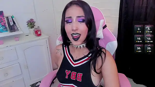 Snapshot of Nyx_Blackmoon chatting on October 3, 3:31 pm Nyx Blackmoon online show from October 3, 3:31 pm