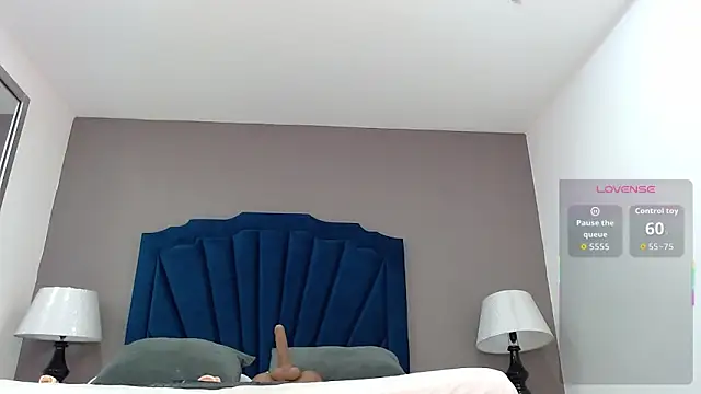 KatiaFosterr online show from December 17, 2:34 pm