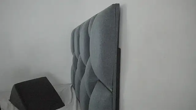 Snapshot of poutyseleny chatting on November 10, 10:25 am poutyseleny online show from November 10, 10:25 am