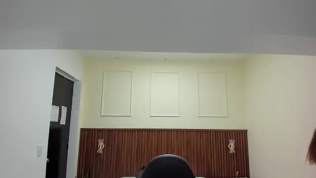 MELINAMARTINS online show from September 15, 7:36 pm