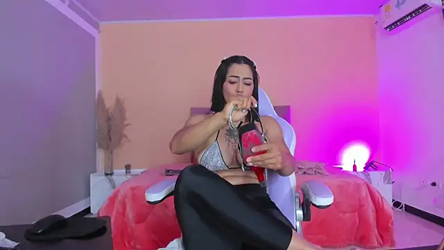 cristal crossfitx online show from November 13, 10:25 am