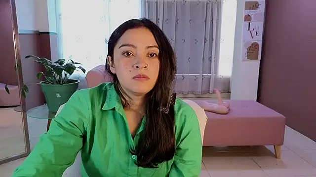 Snapshot of sweet_ahinara chatting on December 5, 7:10 pm sweet ahinara online show from December 5, 7:10 pm