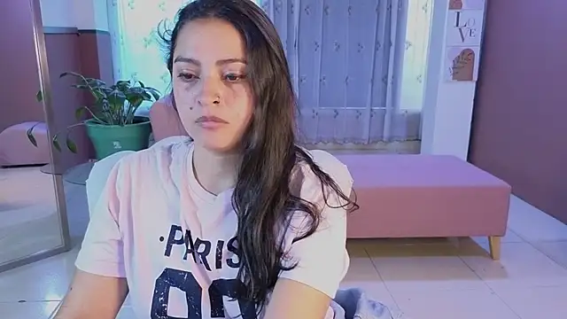 Snapshot of sweet_ahinara chatting on December 13, 7:53 pm sweet ahinara online show from December 13, 7:53 pm