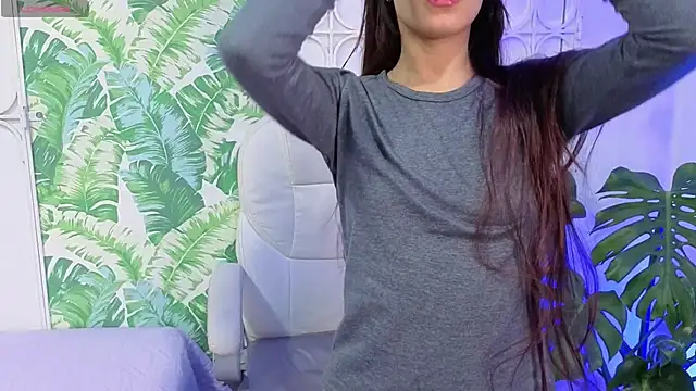 sara sharma  online show from November 10, 3:33 pm