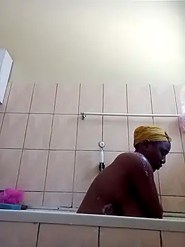 Snapshot of Coco_Nile chatting on October 22, 8:58 am Coco Nile online show from October 22, 8:58 am