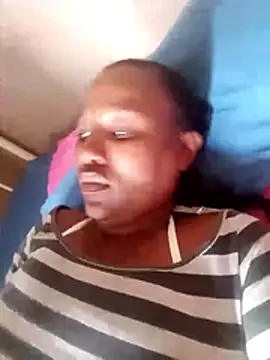 Snapshot of Coco_Nile chatting on June 10, 9:41 am Coco Nile online show from June 10, 9:41 am